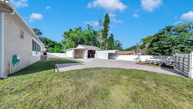 914 WOODLAND DRIVE, Seffner, FL 33584