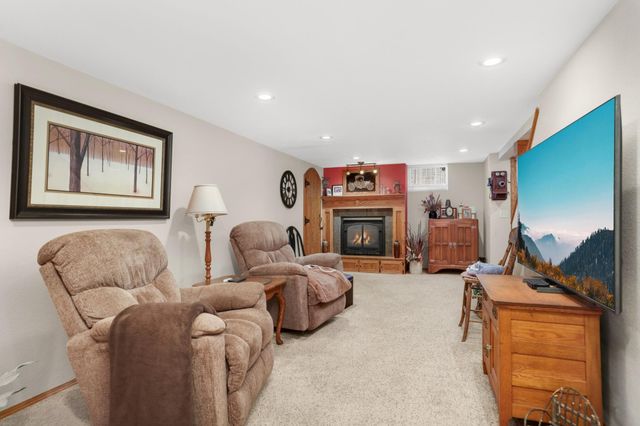 1062 Kenneth Street, Eagan, MN 55121