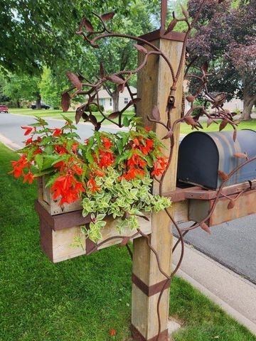 1062 Kenneth Street, Eagan, MN 55121