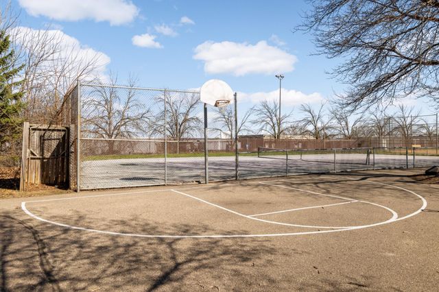 1062 Kenneth Street, Eagan, MN 55121