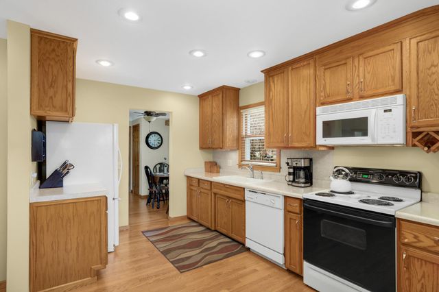 1062 Kenneth Street, Eagan, MN 55121