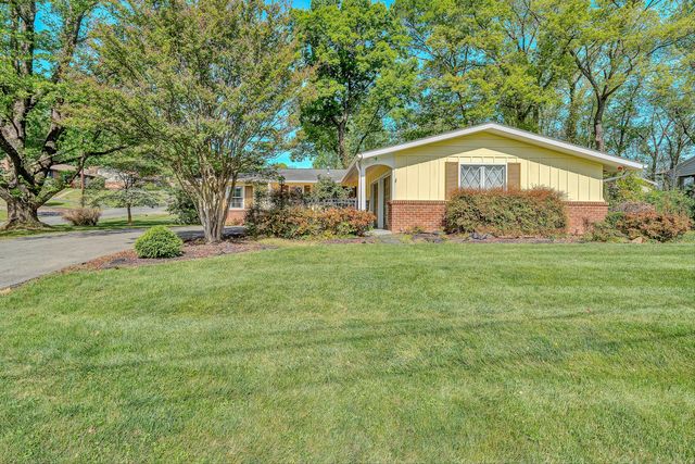 5245 Carriage DR, Roanoke, VA 24018