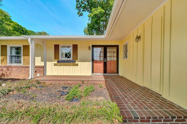 5245 Carriage DR, Roanoke, VA 24018