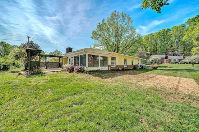 5245 Carriage DR, Roanoke, VA 24018