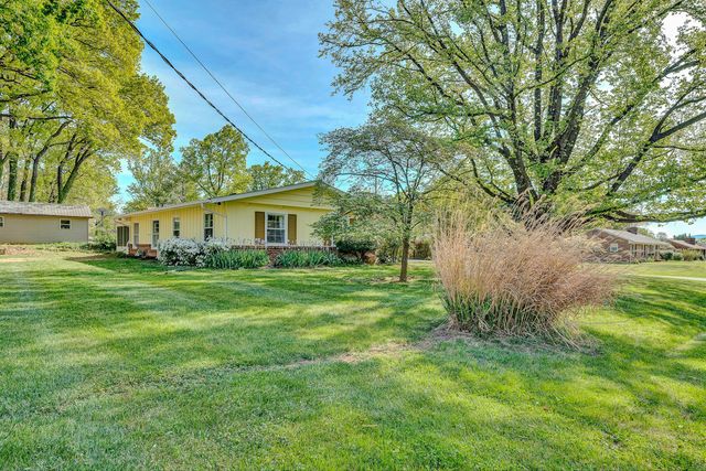 5245 Carriage DR, Roanoke, VA 24018