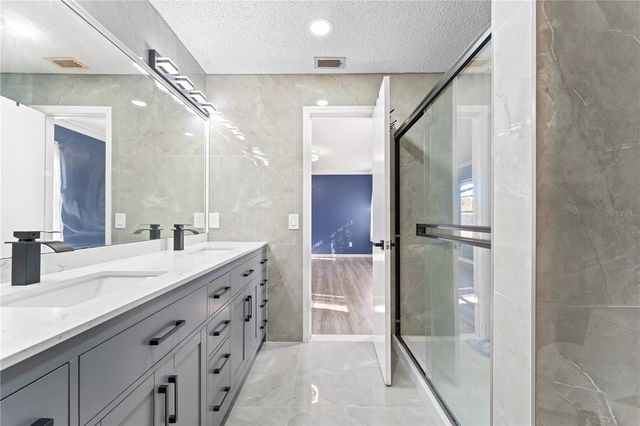 2737 FOXWOOD COURT, Orlando, FL 32818