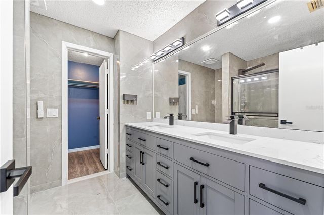 2737 FOXWOOD COURT, Orlando, FL 32818