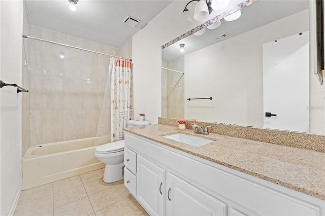 2737 FOXWOOD COURT, Orlando, FL 32818