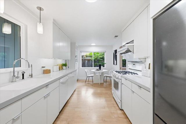 315 Colorado Avenue, Palo Alto, CA 94306