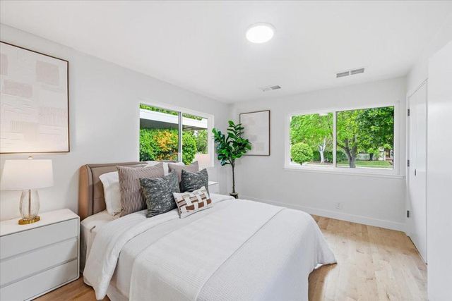 315 Colorado Avenue, Palo Alto, CA 94306