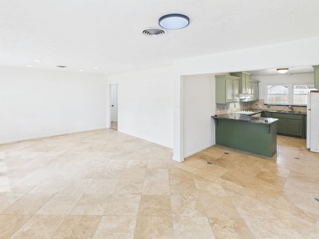 845 Peyton Drive, Beaumont, TX 77706