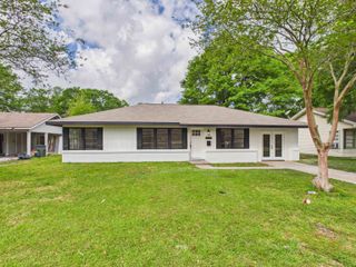 845 Peyton Drive, Beaumont, TX 77706