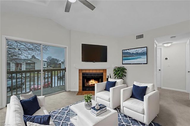 1601 Stone Moss Reach Apt C, Chesapeake, VA 23320