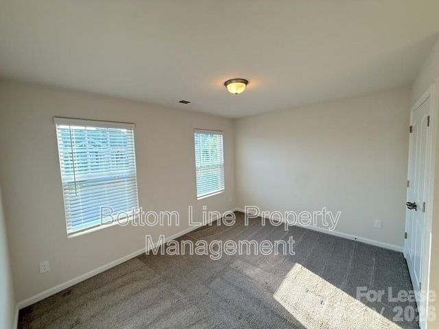 1233 Bigelow Street, Charlotte, NC 28269