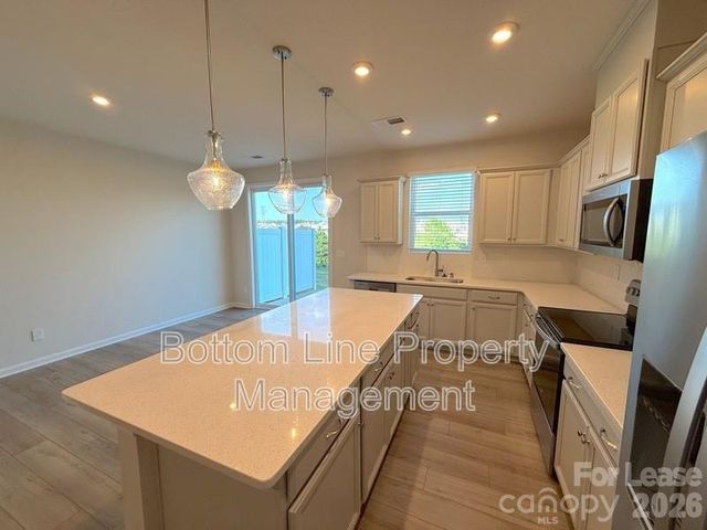 1233 Bigelow Street, Charlotte, NC 28269