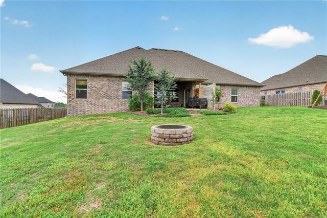 121 Sicily Drive, Centerton, AR 72719