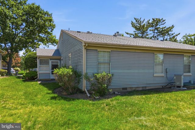 9-A PATRICK HENRY CT, Monroe Township, NJ 08831
