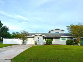 6615 27TH STREET N, St Petersburg, FL 33702