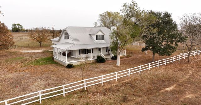 1505 Prairie Valley Road, West Point, TX 78963