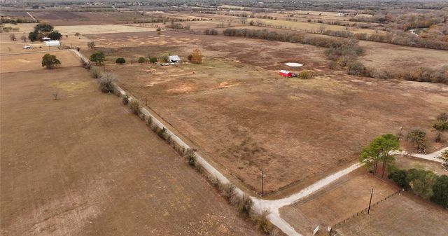 1505 Prairie Valley Road, West Point, TX 78963