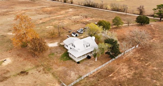1505 Prairie Valley Road, West Point, TX 78963