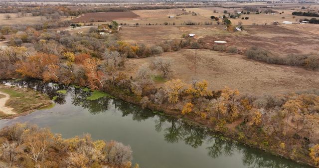 1505 Prairie Valley Road, West Point, TX 78963