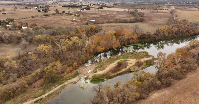 1505 Prairie Valley Road, West Point, TX 78963