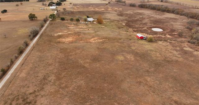 1505 Prairie Valley Road, West Point, TX 78963