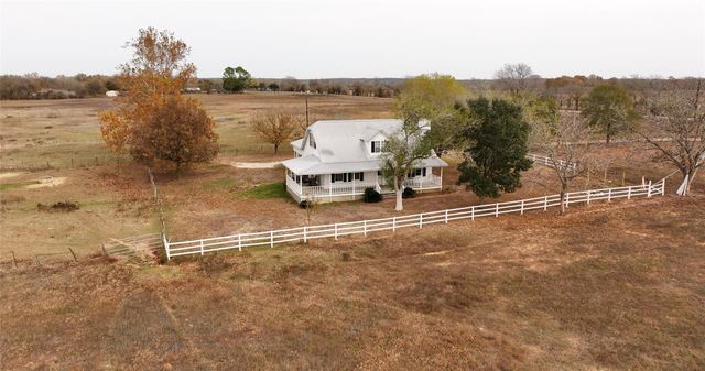 1505 Prairie Valley Road, West Point, TX 78963