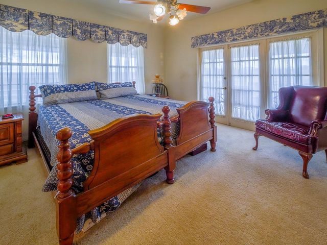 1505 Prairie Valley Road, West Point, TX 78963