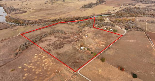 1505 Prairie Valley Road, West Point, TX 78963