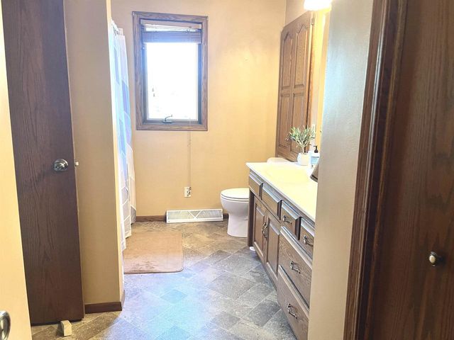 N422 DONS DRIVE, Appleton, WI 54915