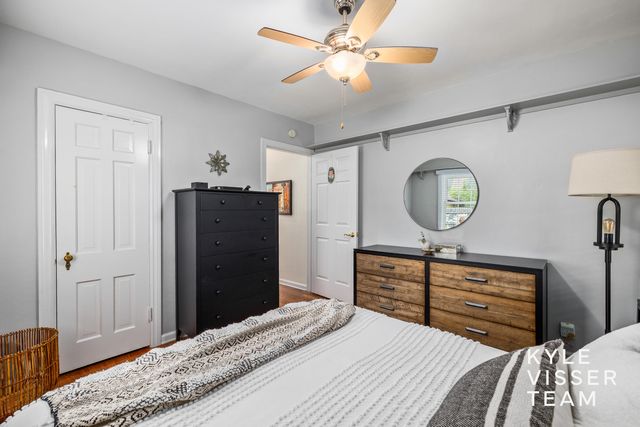 1114 Keneberry Way Se, East Grand Rapids, MI 49506