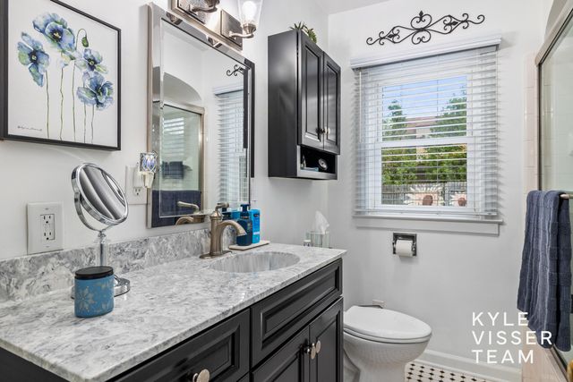 1114 Keneberry Way Se, East Grand Rapids, MI 49506