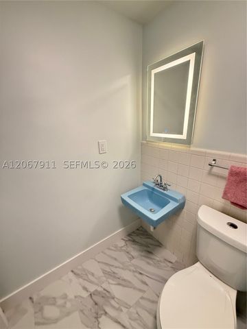 3558 Everglades Rd, Palm Beach Gardens, FL 33410