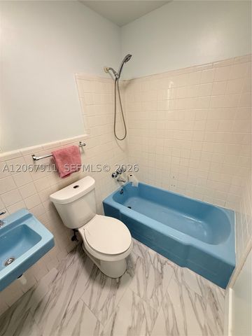3558 Everglades Rd, Palm Beach Gardens, FL 33410