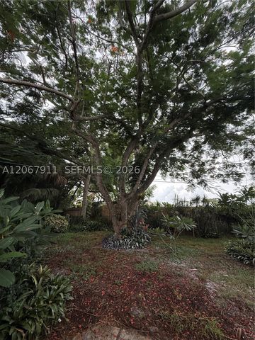 3558 Everglades Rd, Palm Beach Gardens, FL 33410