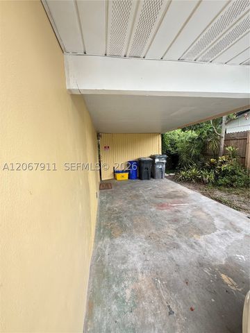 3558 Everglades Rd, Palm Beach Gardens, FL 33410