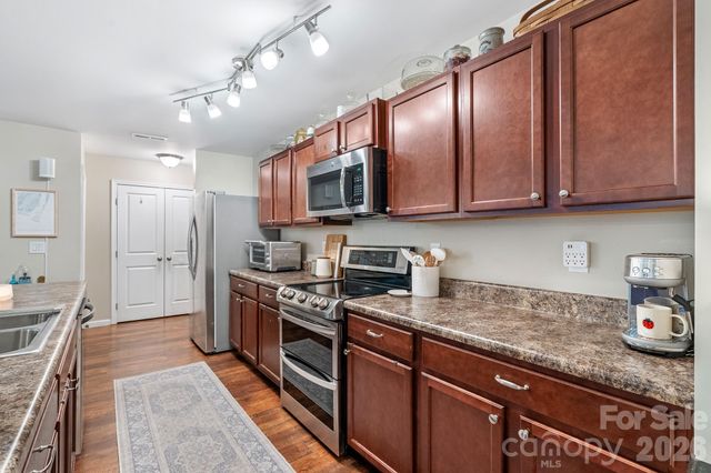 1631 Hooper Court, Charlotte, NC 28212