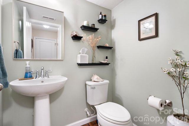 1631 Hooper Court, Charlotte, NC 28212