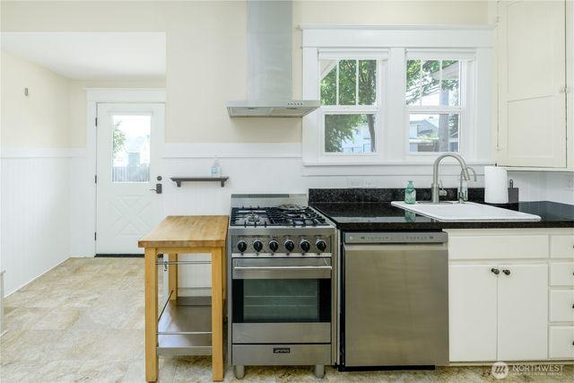 1205 S Cherry Street, Port Angeles, WA 98362