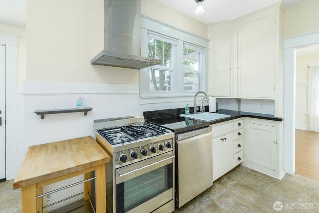 1205 S Cherry Street, Port Angeles, WA 98362