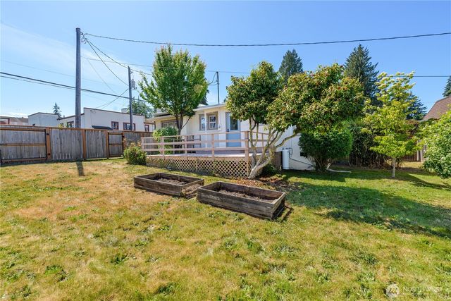 1205 S Cherry Street, Port Angeles, WA 98362
