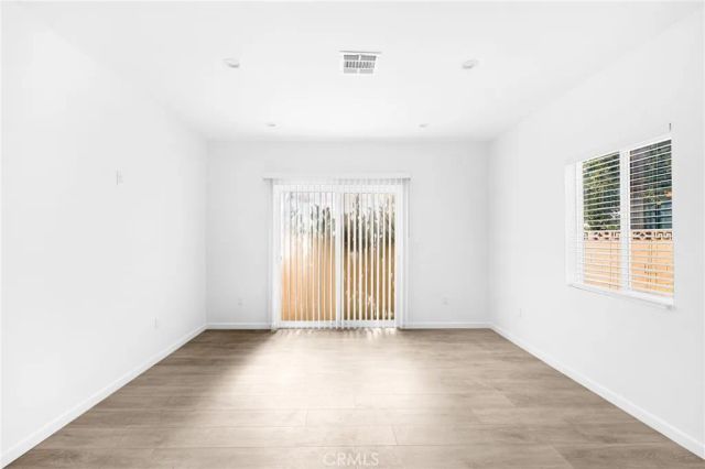 7044 White Oak A, Van Nuys, CA 91406