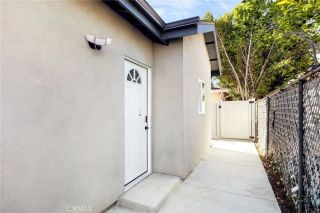 7044 White Oak A, Van Nuys, CA 91406