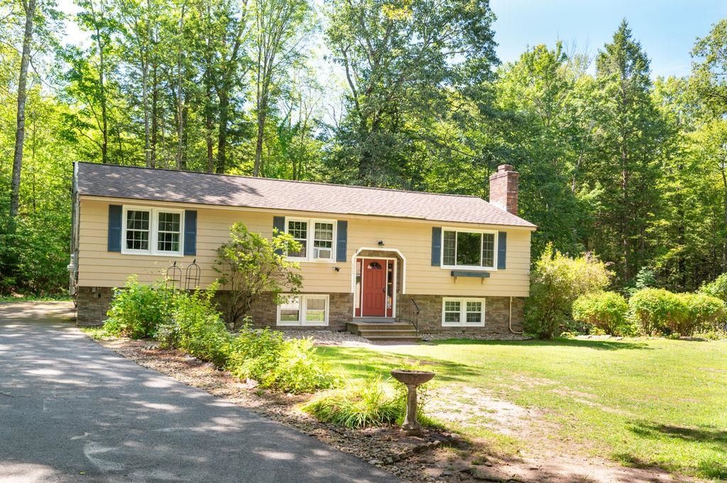 212 Normand Road, Goffstown, NH 03045