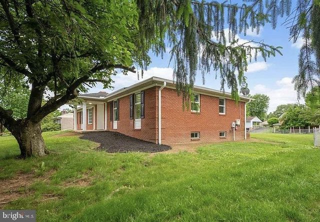 13524 CHERRY TREE CIR, Hagerstown, MD 21742