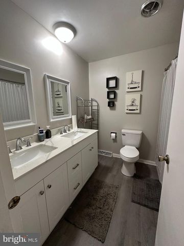 13524 CHERRY TREE CIR, Hagerstown, MD 21742