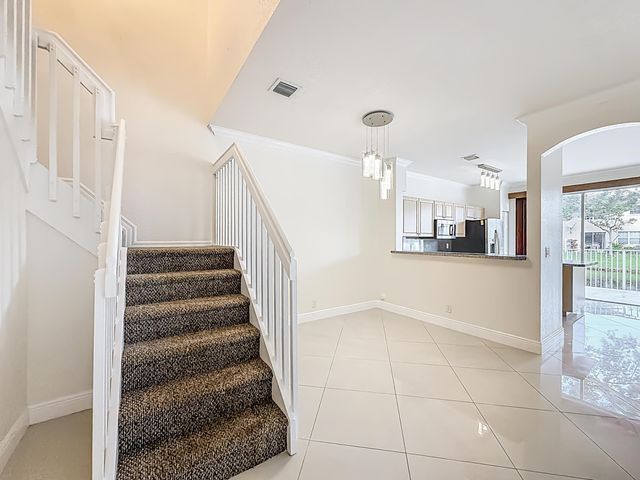 3990 NW 92nd Avenue, Sunrise, FL 33351