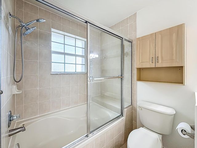 3990 NW 92nd Avenue, Sunrise, FL 33351